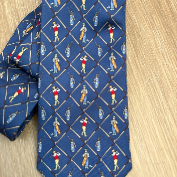 Club Room Novelty Golf Tie – Blue with Golfer Motif – 100% Silk – Made in Korea - Picture 2 of 4